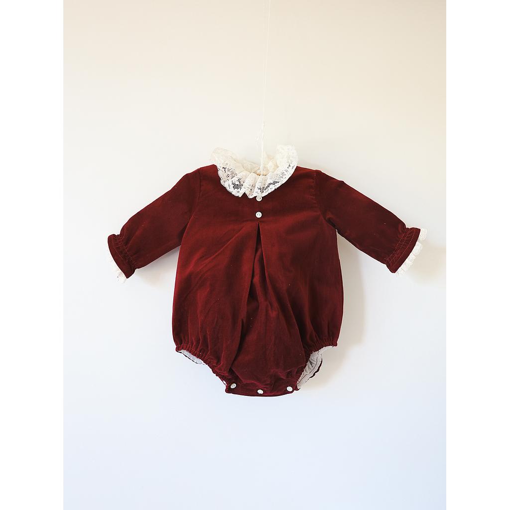 14 RANITA velvet m/l rematada con puntillita