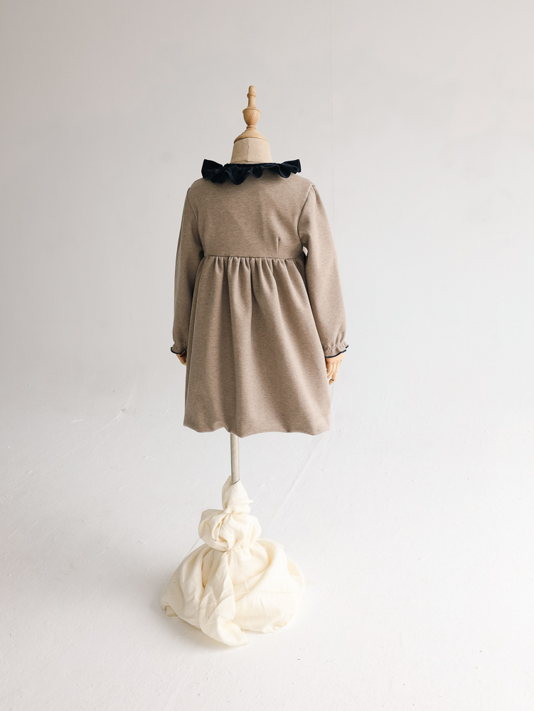 01 ABRIGO CARLOTA PAÑO