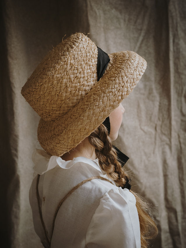 SOMBRERO NIÑA RAFIA CINTA NEGRA