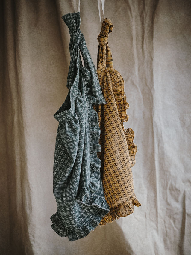 VESTIDO CARLOTA LARGO con delantal volantito escocés pv M/F