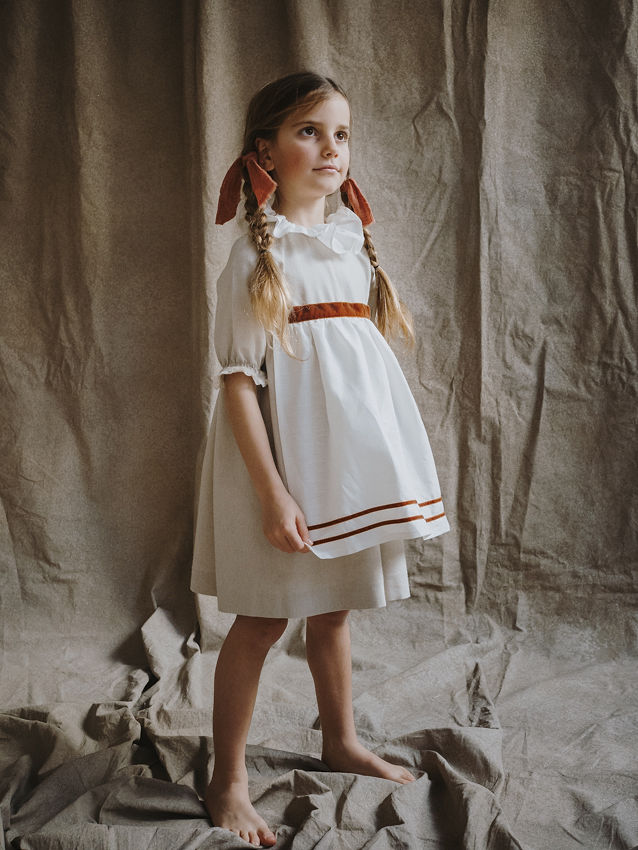 VESTIDO CARLOTA CORTO COTTON TOSTADO & delantal lino 2 cintas