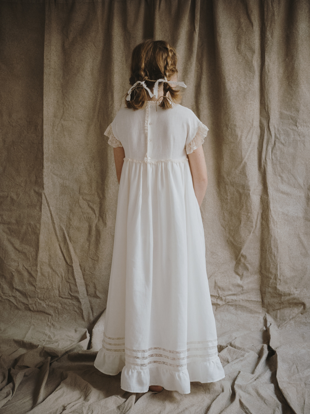 a0004 VESTIDO COMUNIÓN PICOS SIN MANGAS