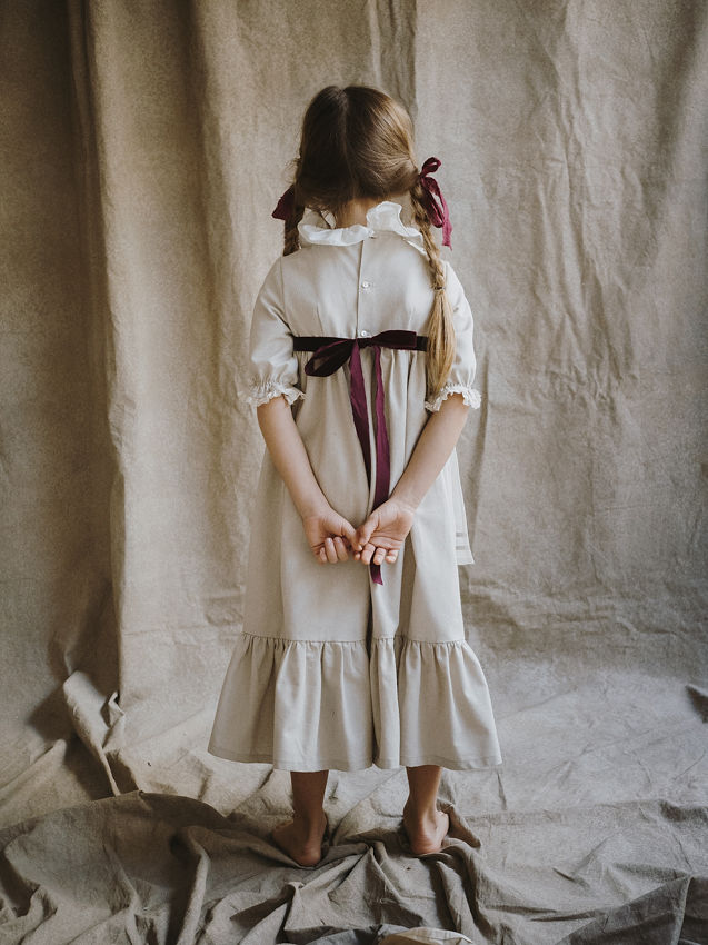 VESTIDO CARLOTA LARGO COTTON TOSTADO & delantal lino 2 cintas